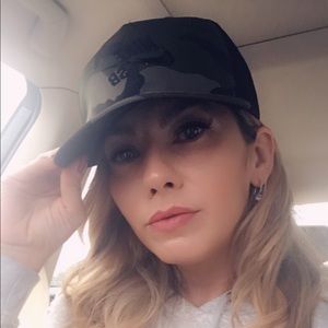 Meet your Posher, Rarachele